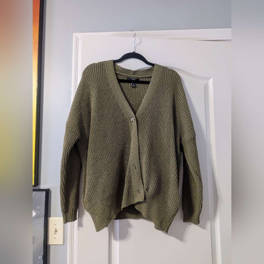 Forest green cardigan sweater with pockets Small